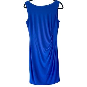 ANNE KLEIN ~ Gorgeous Blue Dress with Slimming Ruching at the Waistline ~ Size 8